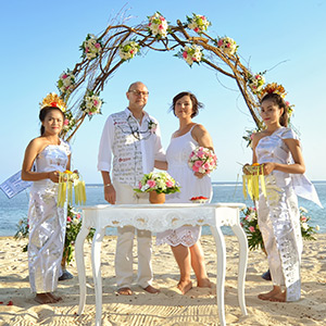 Свадебная церемония на пляже Samabe Bali